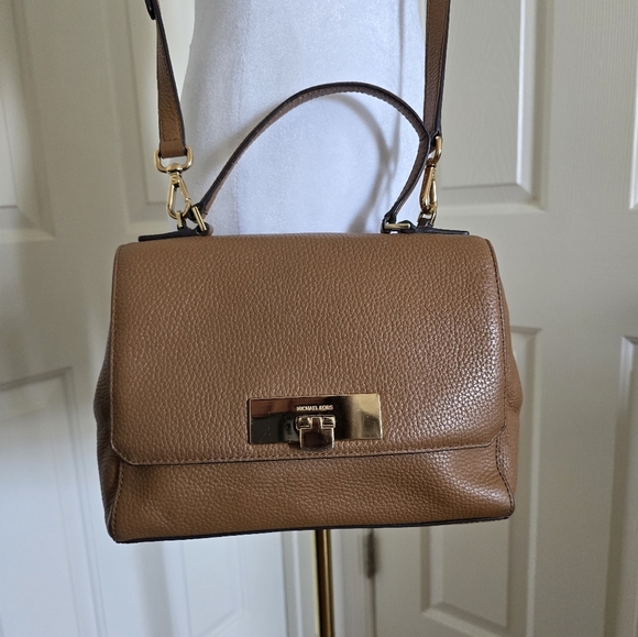 Michael Kors Callie brown crossbody bag - Picture 2 of 12